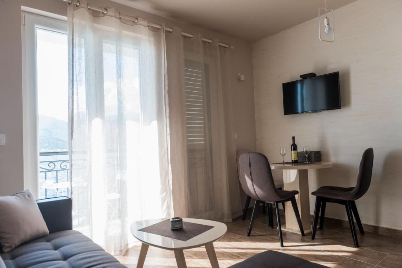 " Tiamat " Apartmani Tivat Luaran gambar
